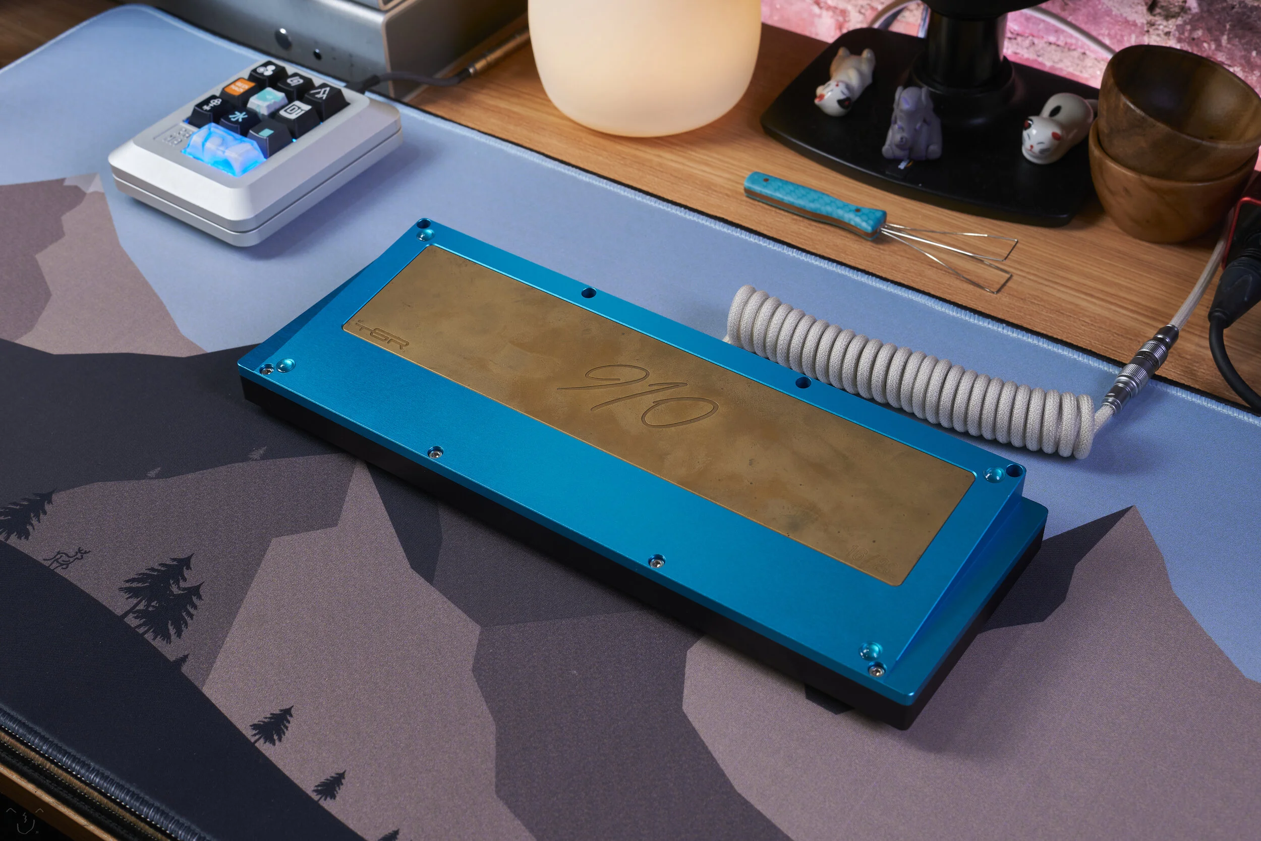 TGR 910 — Lightning Keyboards